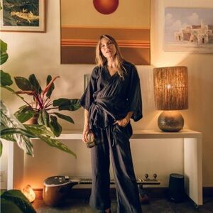 Oddbird Kardeş Loungewear Pants Only-Large in Charcoal